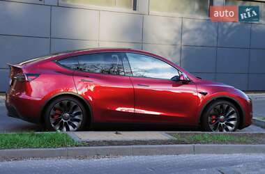 Позашляховик / Кросовер Tesla Model Y 2024 в Києві