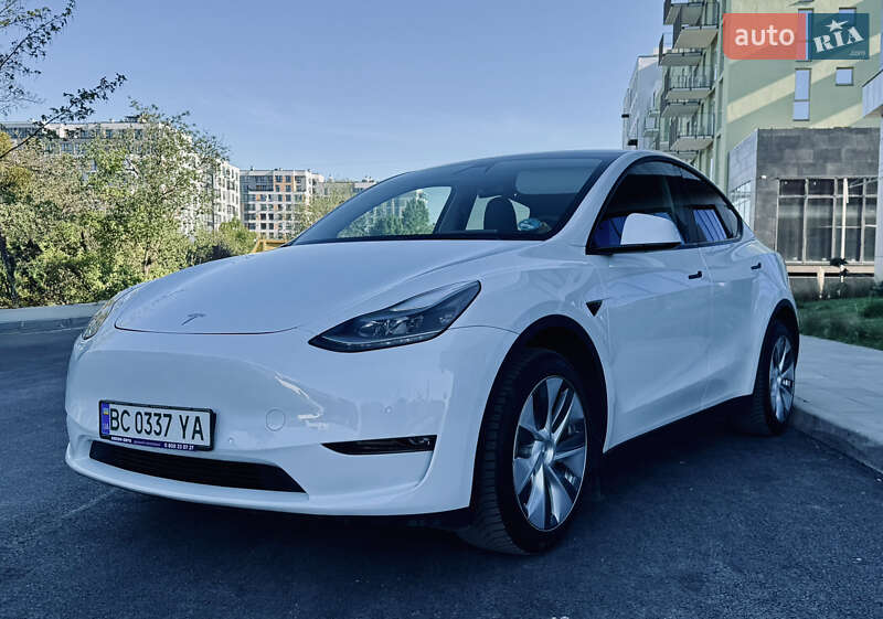 Позашляховик / Кросовер Tesla Model Y 2022 в Львові