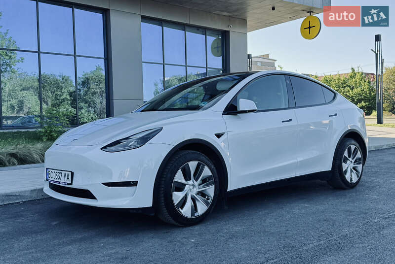 Позашляховик / Кросовер Tesla Model Y 2022 в Львові