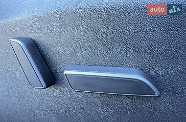 Внедорожник / Кроссовер Tesla Model Y 2022 в 