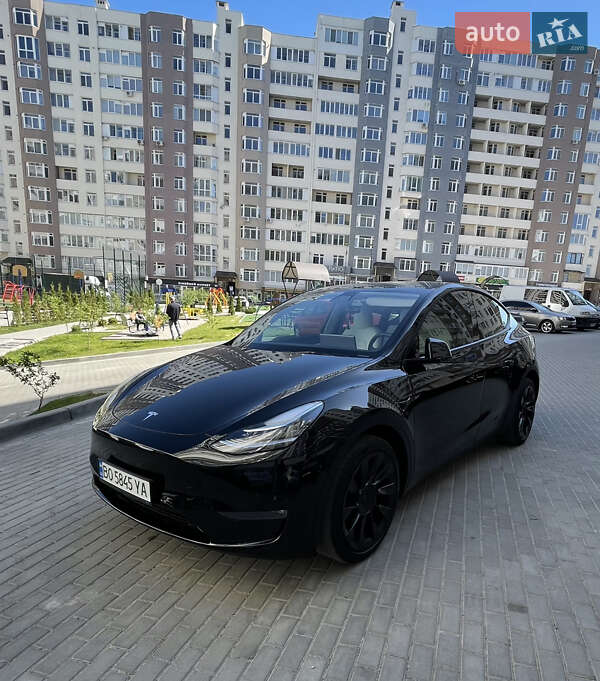 Tesla Model Y 2022