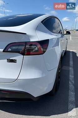 Внедорожник / Кроссовер Tesla Model Y 2022 в 