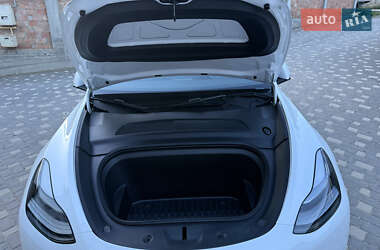 Внедорожник / Кроссовер Tesla Model Y 2022 в 