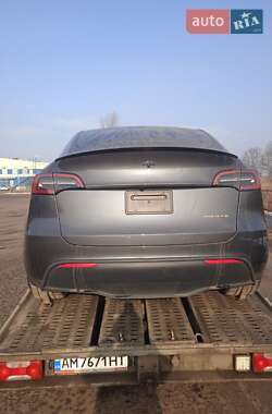 Позашляховик / Кросовер Tesla Model Y 2023 в 