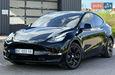 Внедорожник / Кроссовер Tesla Model Y 2021 в 