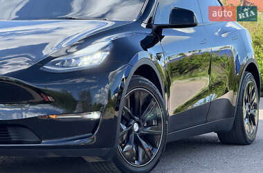 Внедорожник / Кроссовер Tesla Model Y 2021 в 