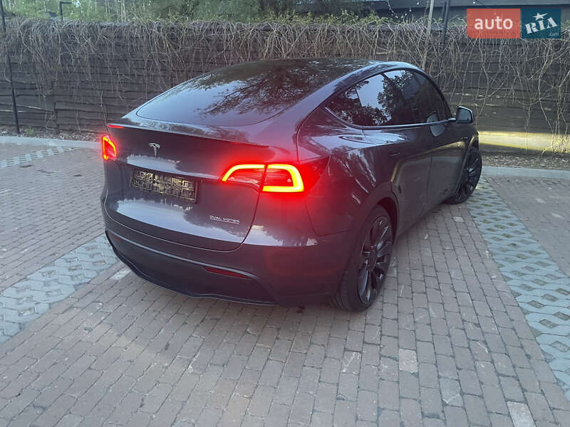 Позашляховик / Кросовер Tesla Model Y 2022 в Києві