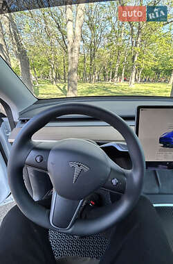 Внедорожник / Кроссовер Tesla Model Y 2023 в 