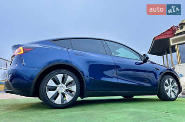 Позашляховик / Кросовер Tesla Model Y 2023 в 