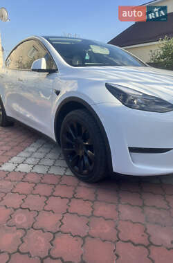 Внедорожник / Кроссовер Tesla Model Y 2023 в 