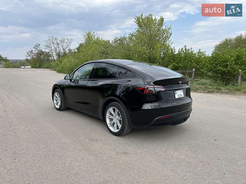 Внедорожник / Кроссовер Tesla Model Y 2023 в Киеве
