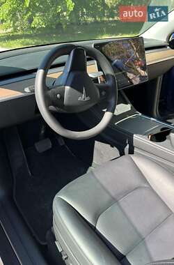 Внедорожник / Кроссовер Tesla Model Y 2024 в 