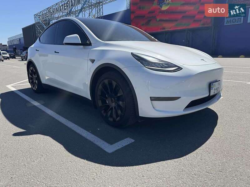 Внедорожник / Кроссовер Tesla Model Y 2021 в Полтаве