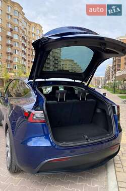 Позашляховик / Кросовер Tesla Model Y 2022 в 