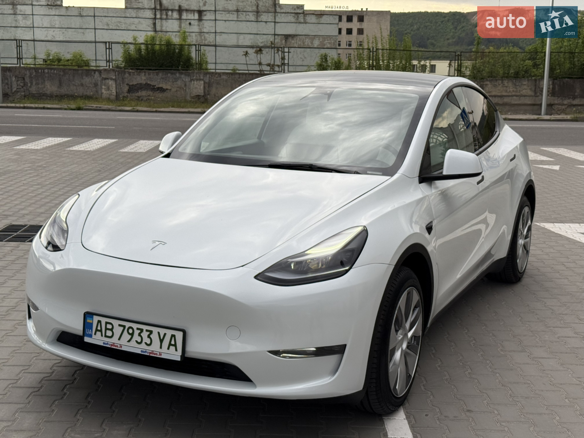 2023 Tesla Model Y - мініатюра 10