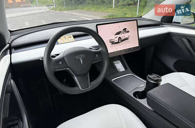 Внедорожник / Кроссовер Tesla Model Y 2023 в 