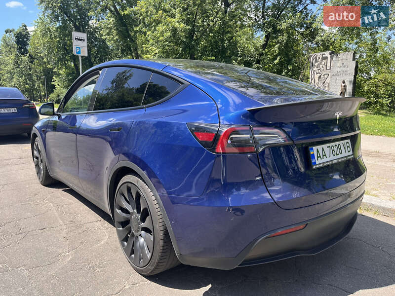 Внедорожник / Кроссовер Tesla Model Y 2022 в Киеве