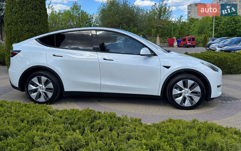 Внедорожник / Кроссовер Tesla Model Y 2023 в Львове