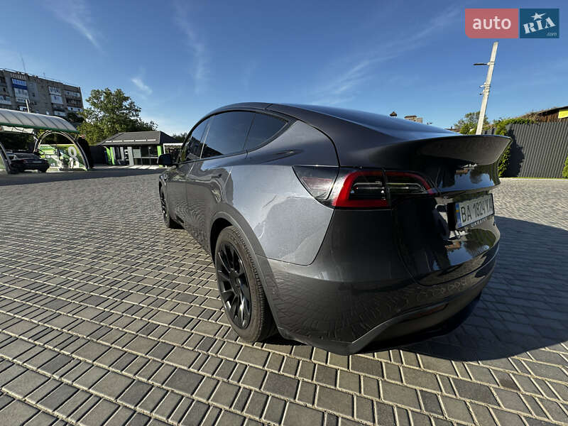Внедорожник / Кроссовер Tesla Model Y 2020 в Киеве