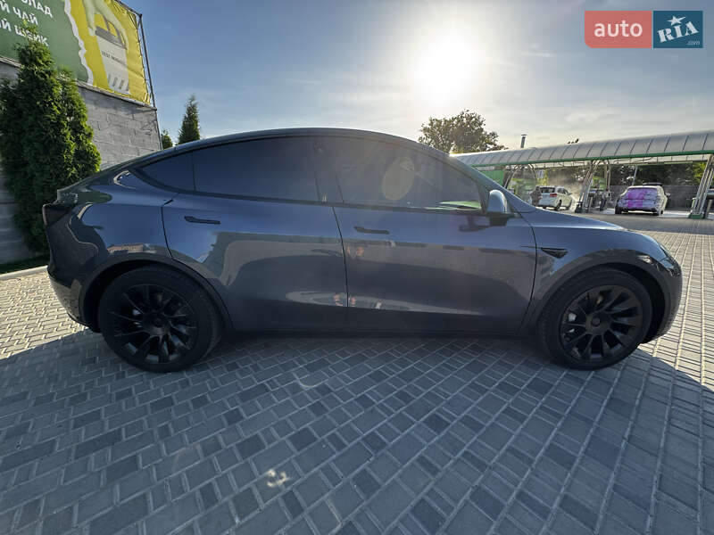 Внедорожник / Кроссовер Tesla Model Y 2020 в Киеве