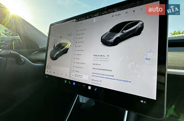 Внедорожник / Кроссовер Tesla Model Y 2020 в 