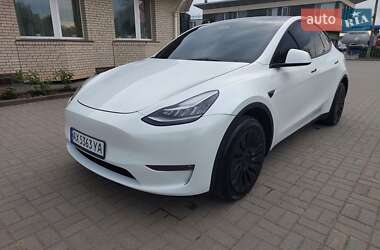 Позашляховик / Кросовер Tesla Model Y 2023 в 