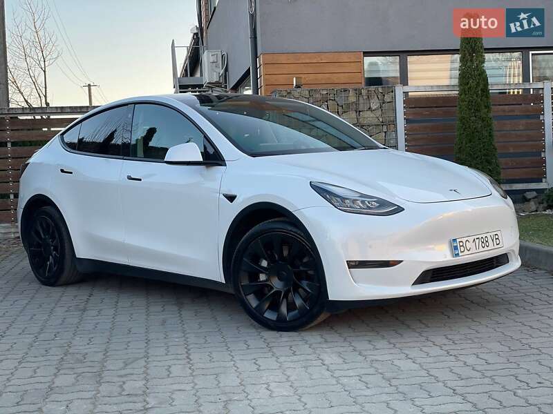 Внедорожник / Кроссовер Tesla Model Y 2021 в 