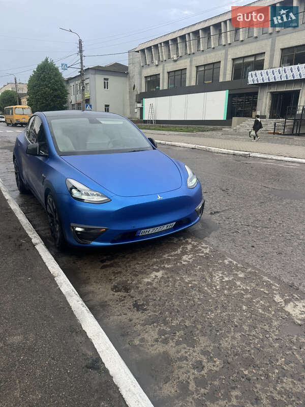 Внедорожник / Кроссовер Tesla Model Y 2021 в Белой Церкви