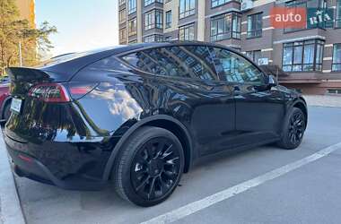 Внедорожник / Кроссовер Tesla Model Y 2024 в 