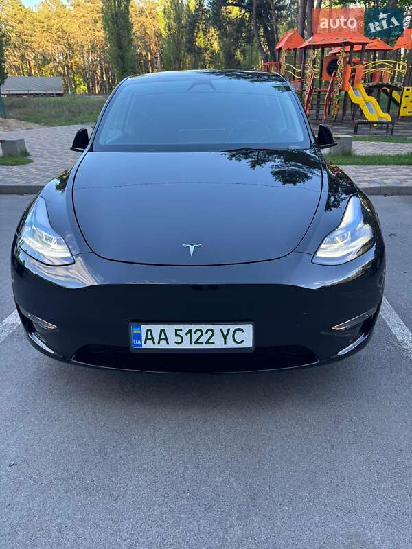 Внедорожник / Кроссовер Tesla Model Y 2024 в Киеве