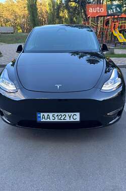 Внедорожник / Кроссовер Tesla Model Y 2024 в 