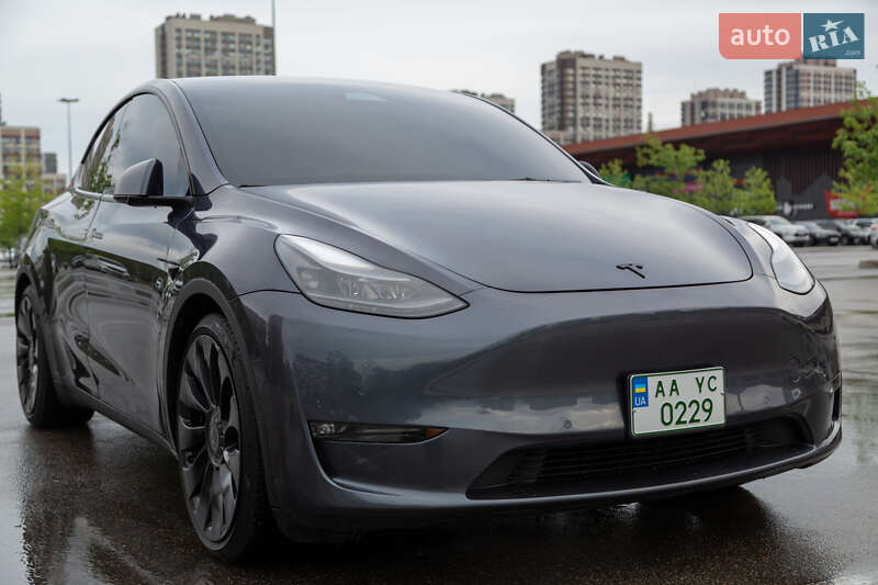 Внедорожник / Кроссовер Tesla Model Y 2022 в Киеве