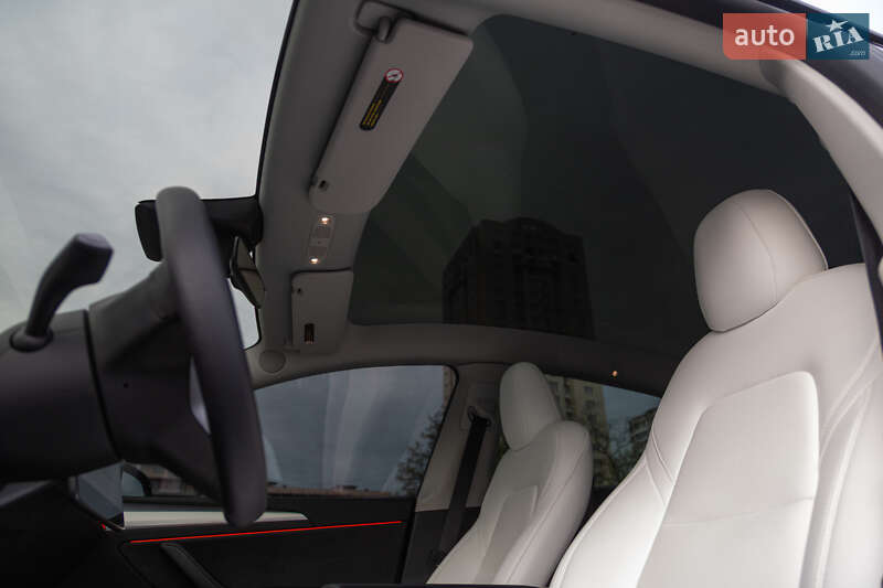 Внедорожник / Кроссовер Tesla Model Y 2022 в Киеве