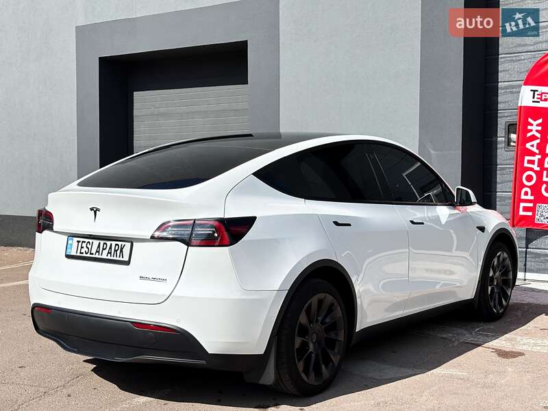 Позашляховик / Кросовер Tesla Model Y 2021 в Києві