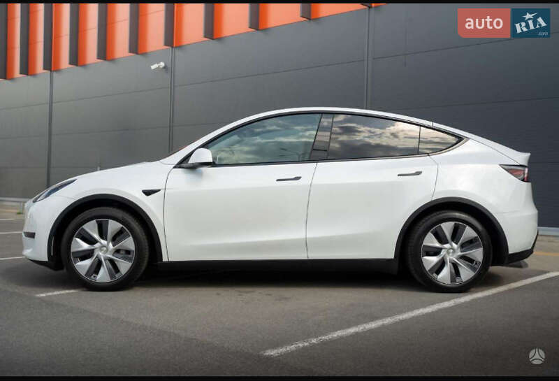 Позашляховик / Кросовер Tesla Model Y 2022 в 