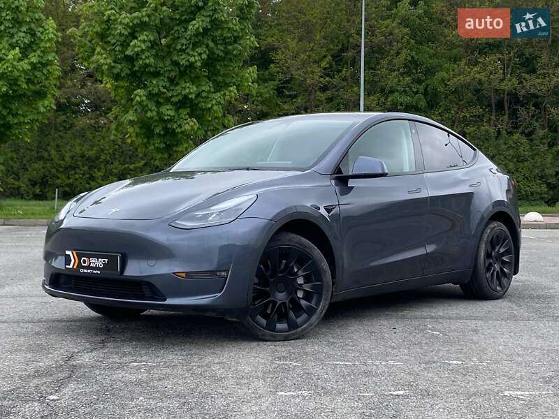 Tesla Model Y 2023