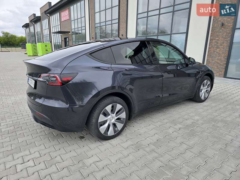 Внедорожник / Кроссовер Tesla Model Y 2024 в Тернополе