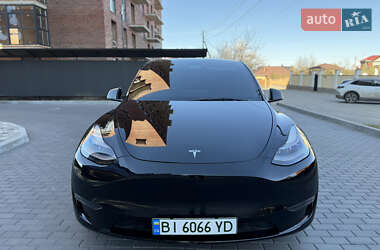Внедорожник / Кроссовер Tesla Model Y 2021 в 