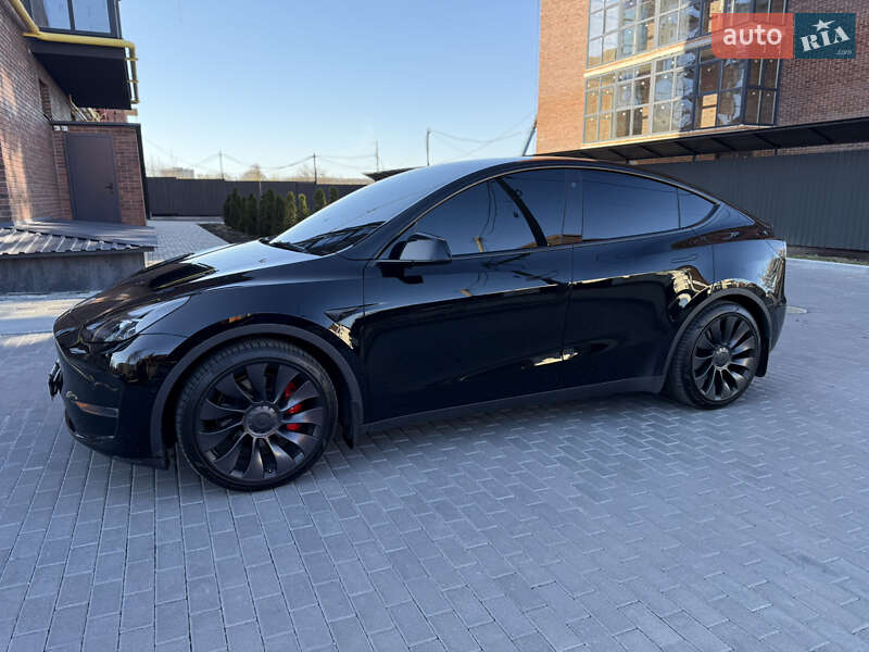 Внедорожник / Кроссовер Tesla Model Y 2021 в Полтаве