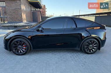 Внедорожник / Кроссовер Tesla Model Y 2021 в 