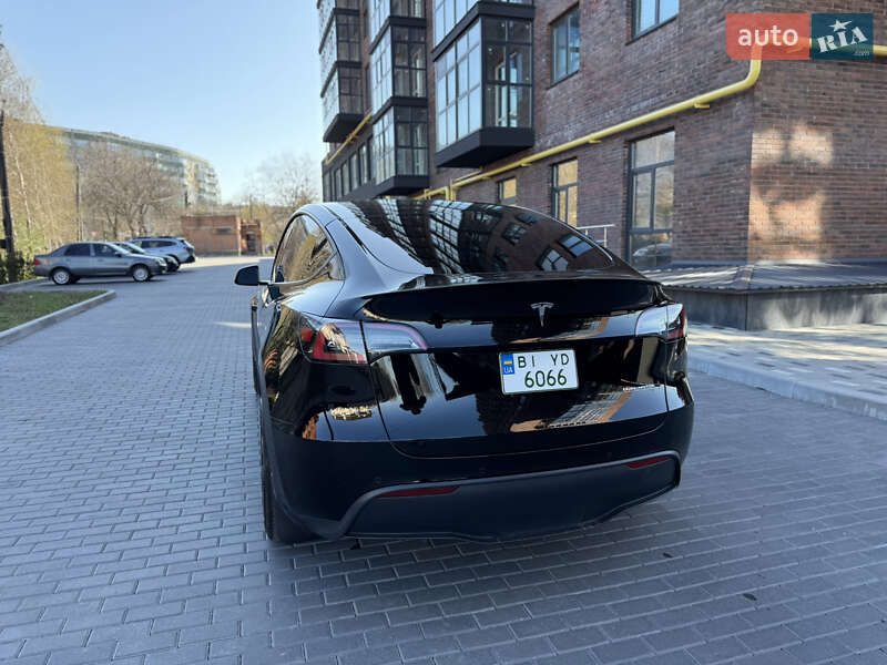 Внедорожник / Кроссовер Tesla Model Y 2021 в Полтаве