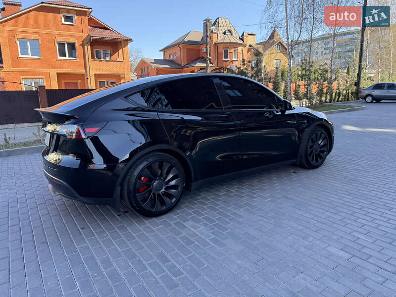 Внедорожник / Кроссовер Tesla Model Y 2021 в Полтаве