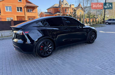 Внедорожник / Кроссовер Tesla Model Y 2021 в 