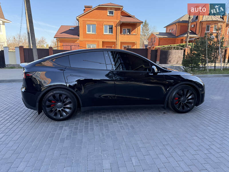 Внедорожник / Кроссовер Tesla Model Y 2021 в Полтаве