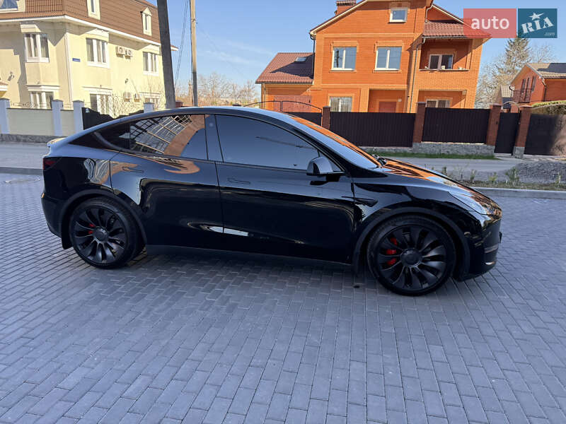 Внедорожник / Кроссовер Tesla Model Y 2021 в Полтаве