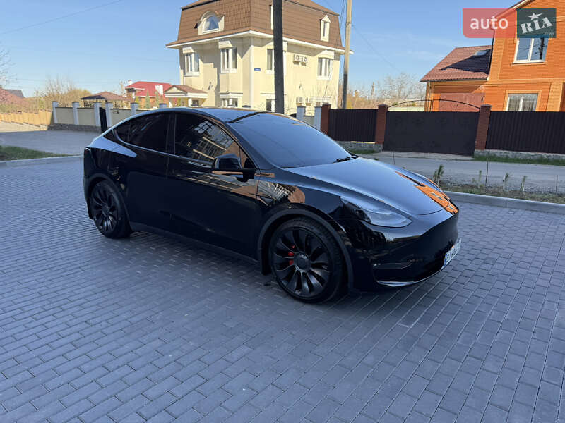 Внедорожник / Кроссовер Tesla Model Y 2021 в Полтаве