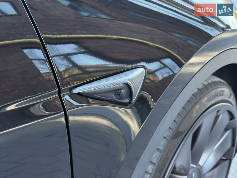 Внедорожник / Кроссовер Tesla Model Y 2021 в Полтаве
