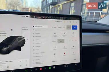 Внедорожник / Кроссовер Tesla Model Y 2021 в 