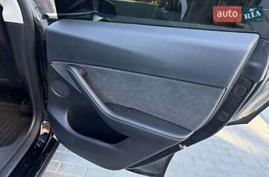 Внедорожник / Кроссовер Tesla Model Y 2021 в 