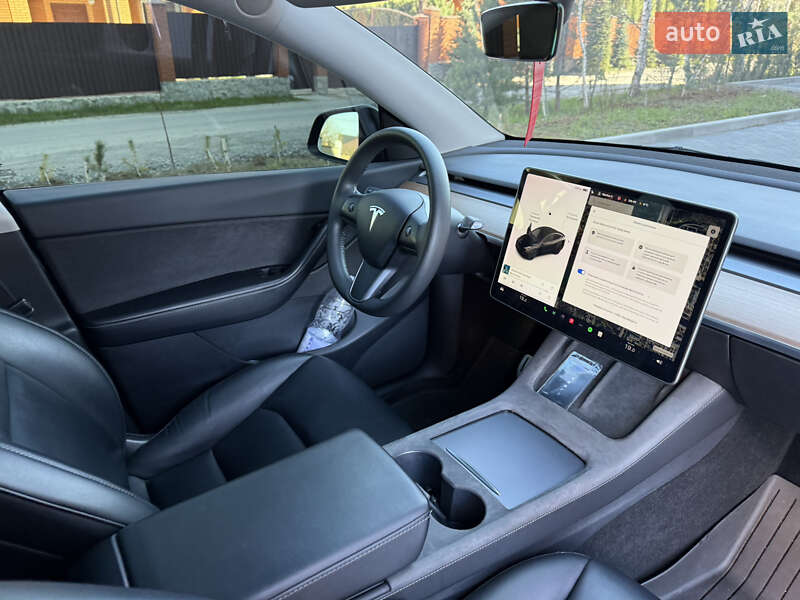 Внедорожник / Кроссовер Tesla Model Y 2021 в Полтаве